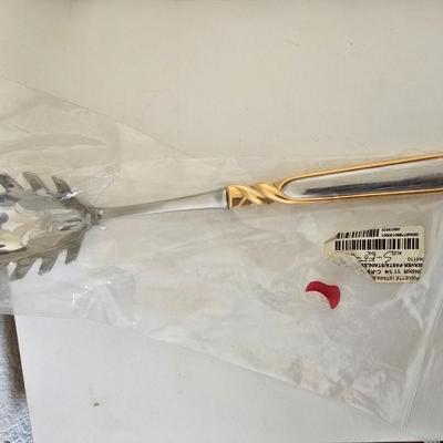 Mikasa Pirouette Gold Accented Serving Utensils – Set of 3 (New in Packaging)