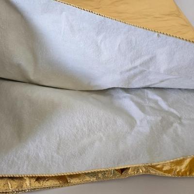 Elegant Vintage Table Setting Bundle – Green Damask Table Linens + 13 Aukey Silver-Plated Napkin Rings