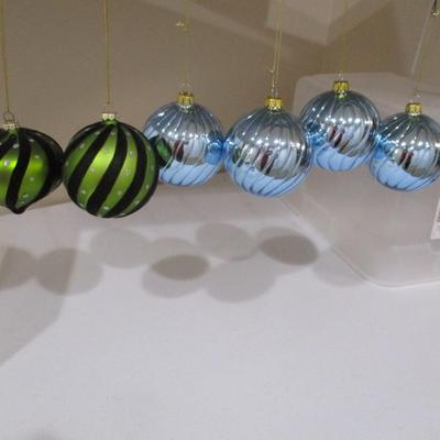 Elegant Christmas Ornaments Lot 7