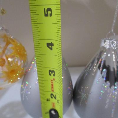 Elegant Christmas Ornaments Lot 8