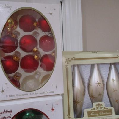 Assortment Of Christmas Ornaments & Decorations #9