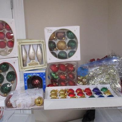 Assortment Of Christmas Ornaments & Decorations #9