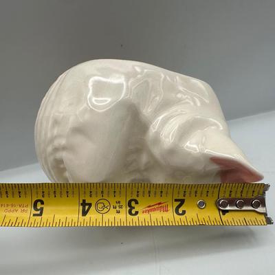 Vintage White Cat Yarn Porcelain String Holder