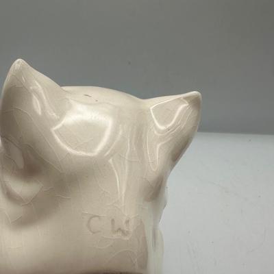 Vintage White Cat Yarn Porcelain String Holder