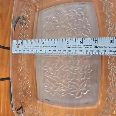 Princess House Fantasia Etched Glass Bakeware roasting pots– Set of 2 with 1 lid and metal racks