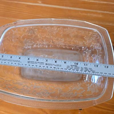 Princess House Fantasia Etched Glass Bakeware roasting pots– Set of 2 with 1 lid and metal racks