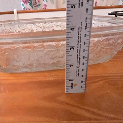 Princess House Fantasia Etched Glass Bakeware roasting pots– Set of 2 with 1 lid and metal racks