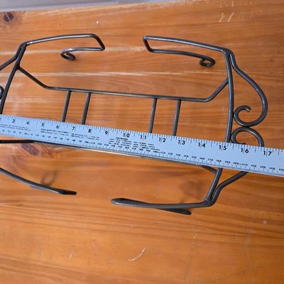 Princess House Fantasia Etched Glass Bakeware roasting pots– Set of 2 with 1 lid and metal racks