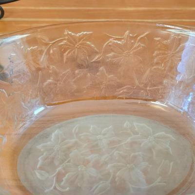 Princess House Fantasia Covered Casserole Dish with Stand