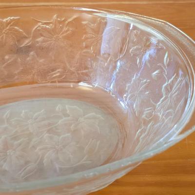 Princess House Fantasia Covered Casserole Dish with Stand