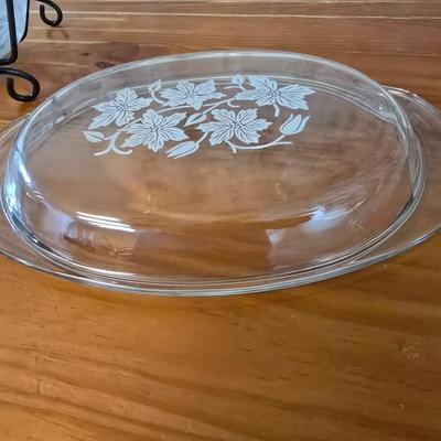 Princess House Fantasia Covered Casserole Dish with Stand