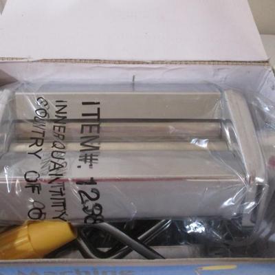 Pasta Machine For Use With Polymer Clays