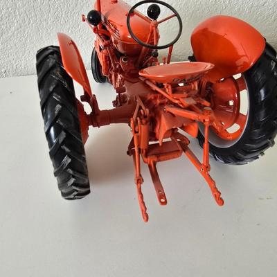 Franklin Mint Case SC Die-Cast Farm Tractor Model with Collector’s Guide – Scale Replica