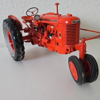 Franklin Mint Case SC Die-Cast Farm Tractor Model with Collector’s Guide – Scale Replica
