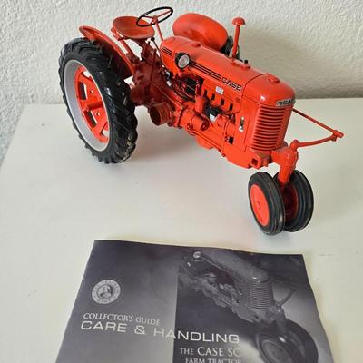 Franklin Mint Case SC Die-Cast Farm Tractor Model with Collector’s Guide – Scale Replica