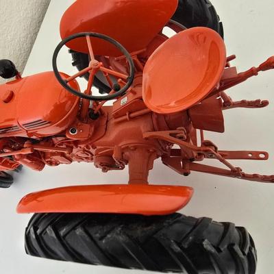 Franklin Mint Case SC Die-Cast Farm Tractor Model with Collector’s Guide – Scale Replica