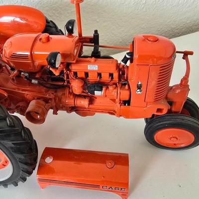 Franklin Mint Case SC Die-Cast Farm Tractor Model with Collector’s Guide – Scale Replica