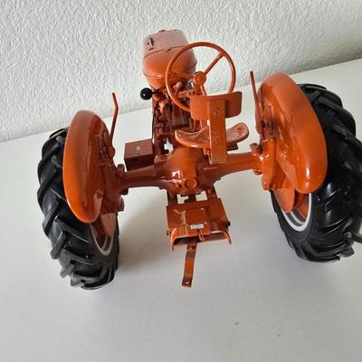 Franklin Mint Allis-Chalmers Die-Cast Tractor – Collector’s Edition