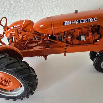 Franklin Mint Allis-Chalmers Die-Cast Tractor – Collector’s Edition