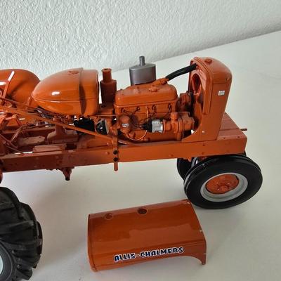 Franklin Mint Allis-Chalmers Die-Cast Tractor – Collector’s Edition