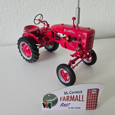 Franklin Mint McCormick Farmall A Die-Cast Tractor – With Display Card