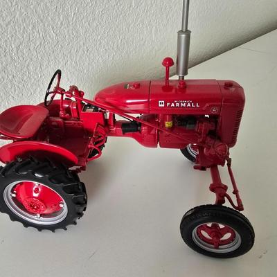 Franklin Mint McCormick Farmall A Die-Cast Tractor – With Display Card