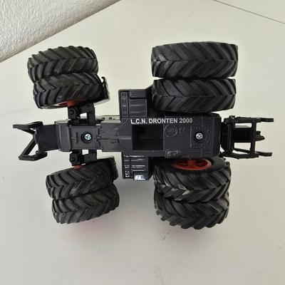 L.C.N. Dronten 2000 Fendt Favorit 712 Vario Tractor – Dual Front & Rear Tires