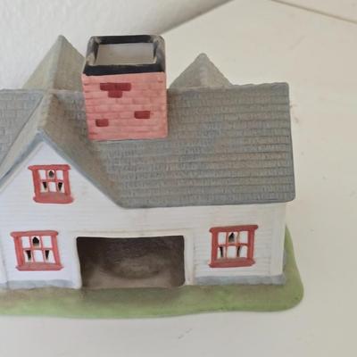 Ceramic Country Farmhouse Tealight Holder – "Eggs for Sale" Cottage Scene