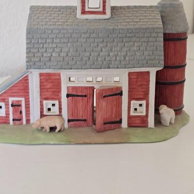 Ceramic Red Barn Tealight Holder – Country Farm Scene with Silo & Animals