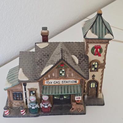 Ty’s Gas Station – Lighted Ceramic Christmas Village House