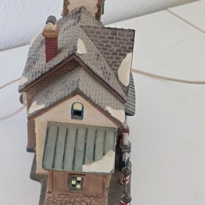 Ty’s Gas Station – Lighted Ceramic Christmas Village House