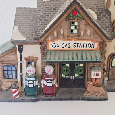 Ty’s Gas Station – Lighted Ceramic Christmas Village House