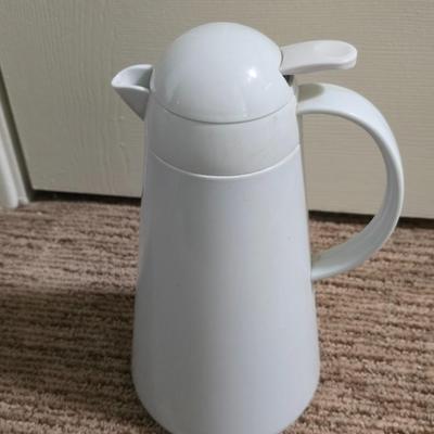 Modern Kitchen Essentials – Hamilton Beach Hand Blender & White Thermal Carafe