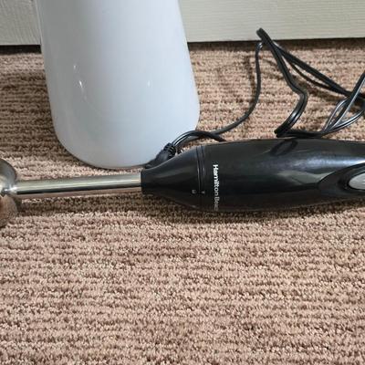 Modern Kitchen Essentials – Hamilton Beach Hand Blender & White Thermal Carafe