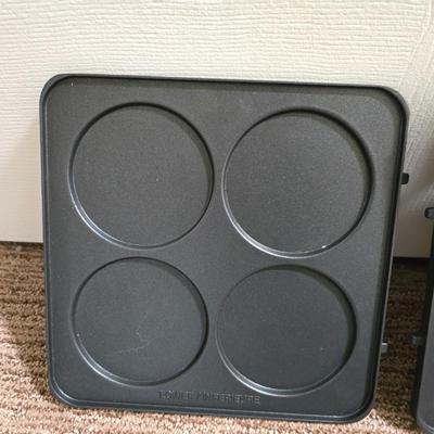 Cuisinart Belgian Waffle Maker with Pancake Plate Insert – Complete Set