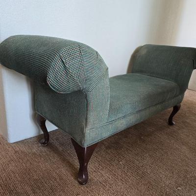 Vintage Upholstered Chaise Bench with Rolled Arms – Queen Anne Style Legs
