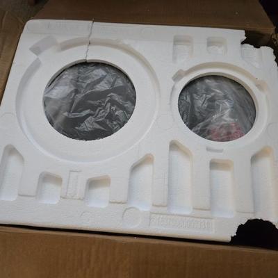 New Chefman Countertop Microwave (0.9 cu. ft.) & Smart Grind Coffee Grinder