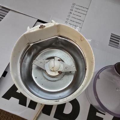 New Chefman Countertop Microwave (0.9 cu. ft.) & Smart Grind Coffee Grinder