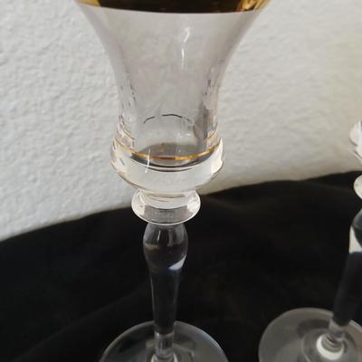 Mikasa “Antique Lace” Etched Crystal Cordial Glasses with Gold Rim – Set of 2