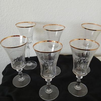 Mikasa “Antique Lace” Etched Crystal Wine Glasses with Gold Rim – MIXED Set of 6
