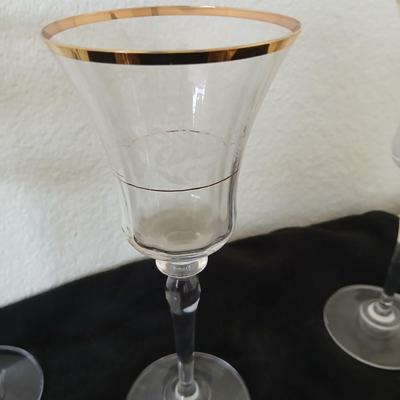 Mikasa “Antique Lace” Etched Crystal Wine Glasses with Gold Rim – MIXED Set of 6