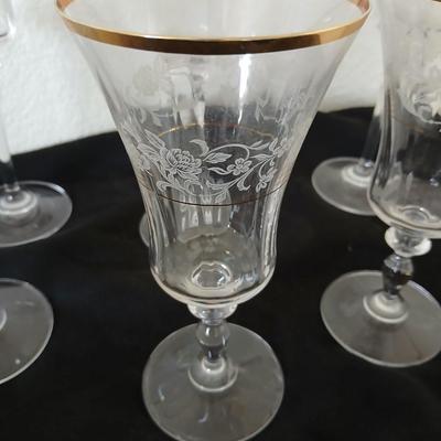 Mikasa “Antique Lace” Etched Crystal Wine Glasses with Gold Rim – MIXED Set of 6