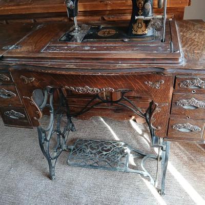 Antique Franklin Treadle Sewing Machine in Oak Cabinet – Ornate Cast Iron Base