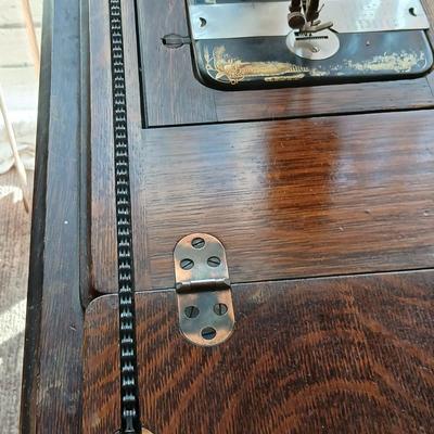 Antique Franklin Treadle Sewing Machine in Oak Cabinet – Ornate Cast Iron Base