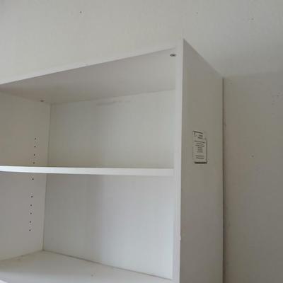 One White 5-Shelf Bookcase – Adjustable Shelving