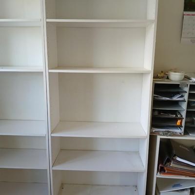 One White 5-Shelf Bookcase – Adjustable Shelving