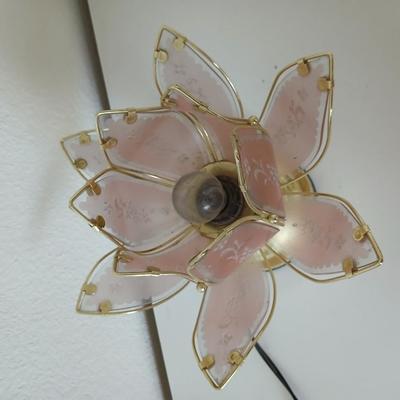 Vintage Lotus Flower Touch Lamp – Pink Frosted Glass & Gold Tone Base