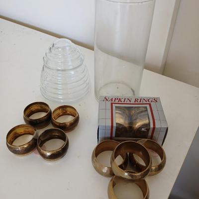 Elegant Tabletop Lot – Napkin Rings & Glass Decor