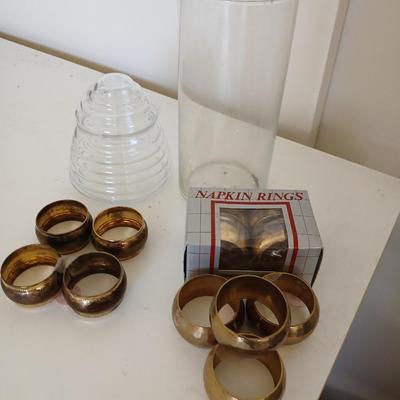 Elegant Tabletop Lot – Napkin Rings & Glass Decor