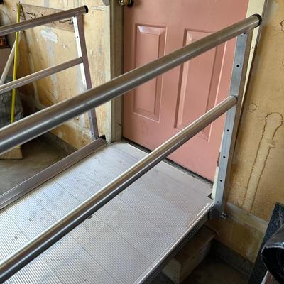 ALUMINUM MOBILITY RAMP